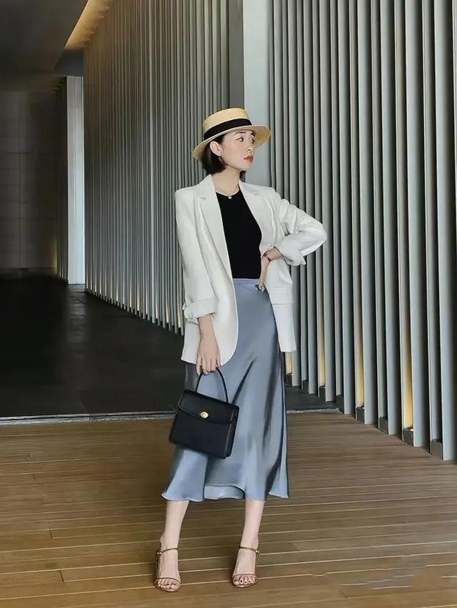 今年最流行的“薄西装”,越简单越高级