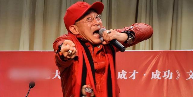倚老卖老、骗粉作秀，与冯巩相比，这3位实在不配称“老艺术家”
