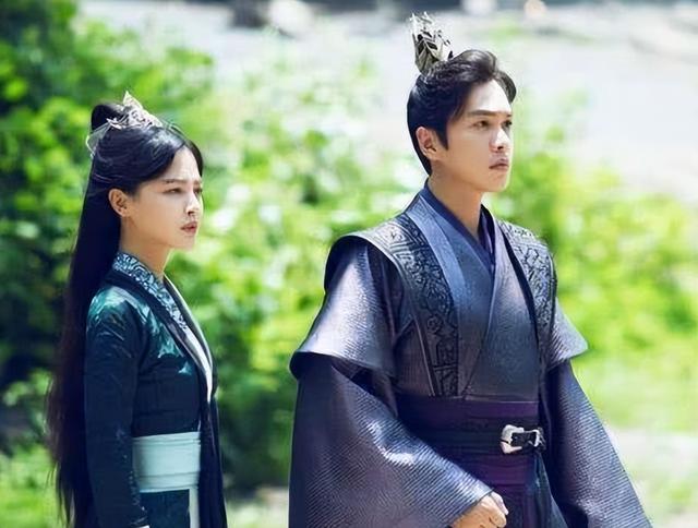 《庆余年》前两季，33岁的海棠朵朵和38岁时对比，差距太明显了！