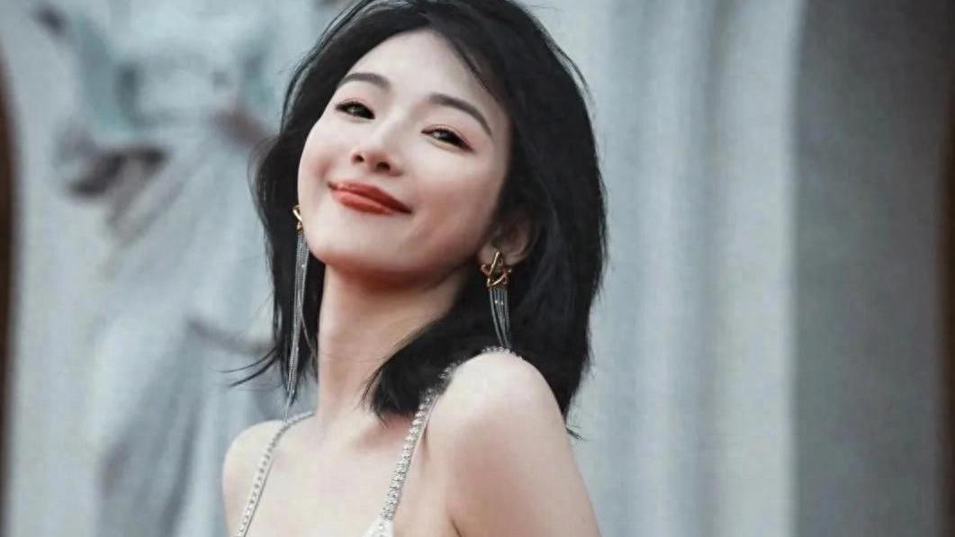 内娱新晋“灯神”宁心，真的能成为下一个柳岩吗？