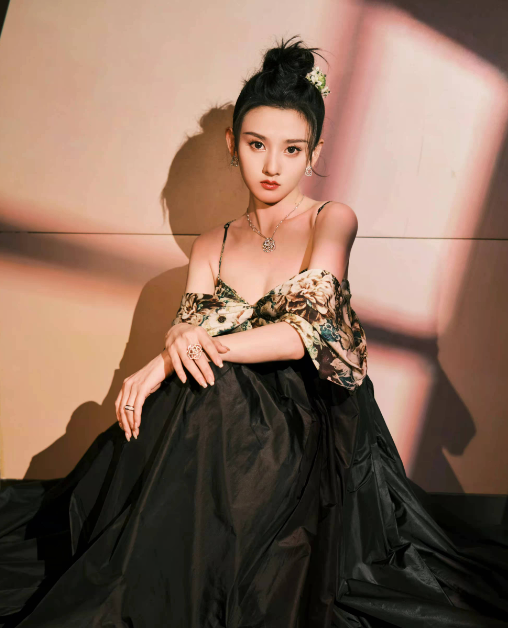 爆!举报人曝光,宋祖儿被指恶毒,不止偷漏税,还有大瓜待揭