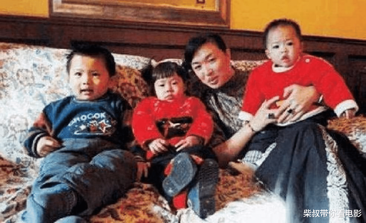 金星第一任妻子长相貌美如花，离婚时还怀着孕，如今过得怎样了？