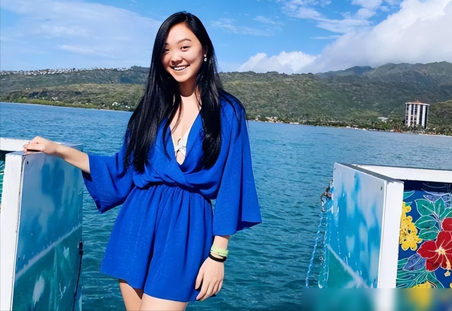 李思：生父李连杰抛弃了我和妈妈，如果可以的话不想是他的女儿