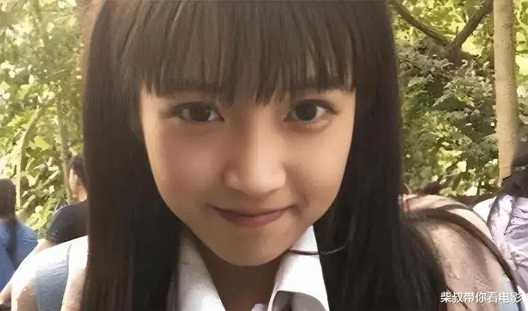 当年的“剪刀手女孩”,富豪许诺等她10年,如今长这样了!