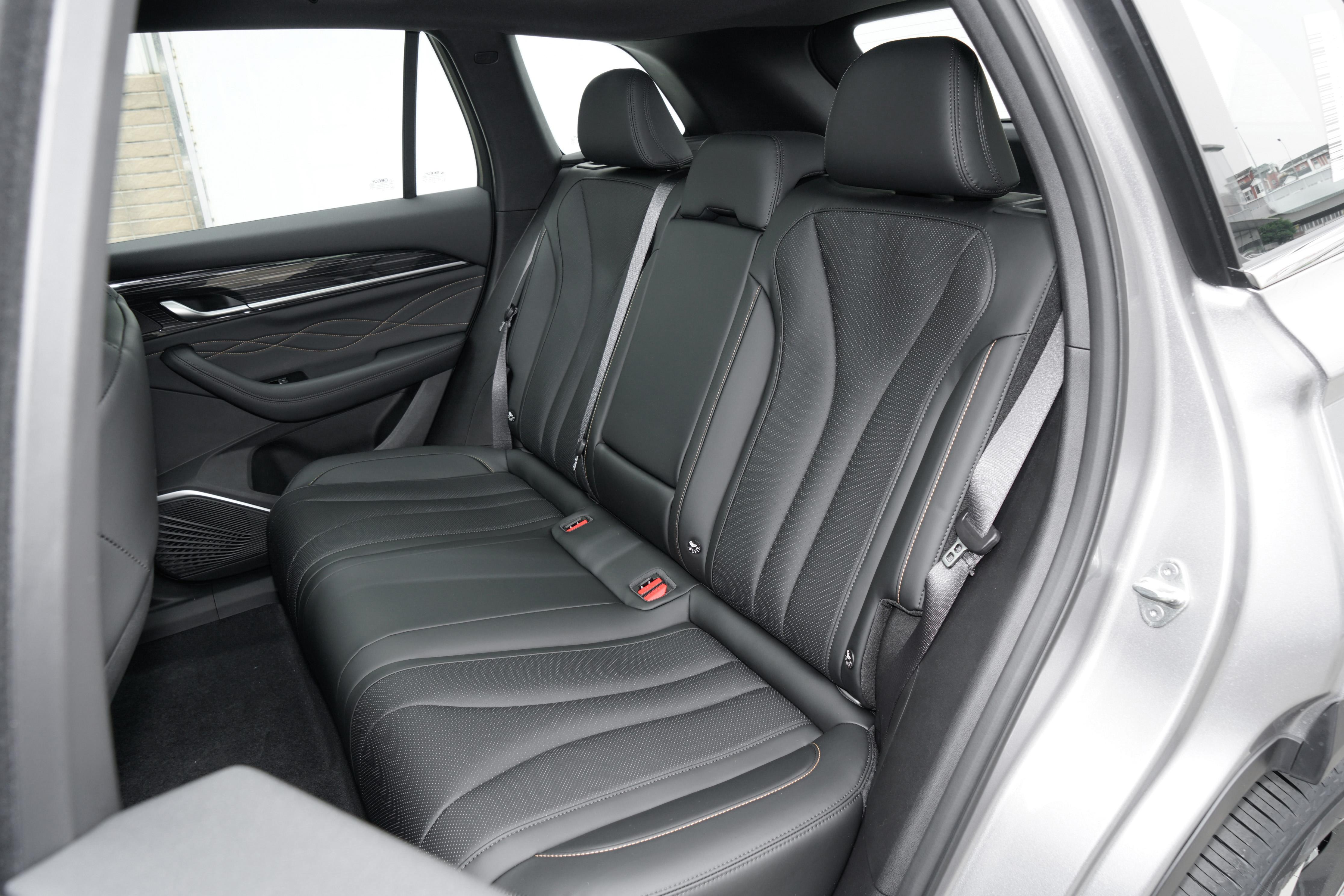 预算13万左右选家用SUV，第四代CS75 PLUS和星越L，谁更香？