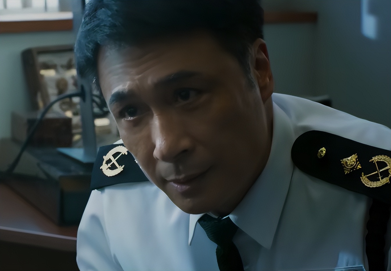 《海关战线》票房井喷,却被1万多人打差评,终于理解吴京这段话