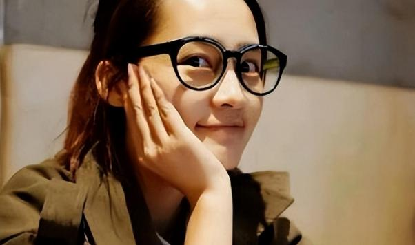 国家秘密培养她9年,她却转身踏入了娱乐圈,背后原因令人慨叹