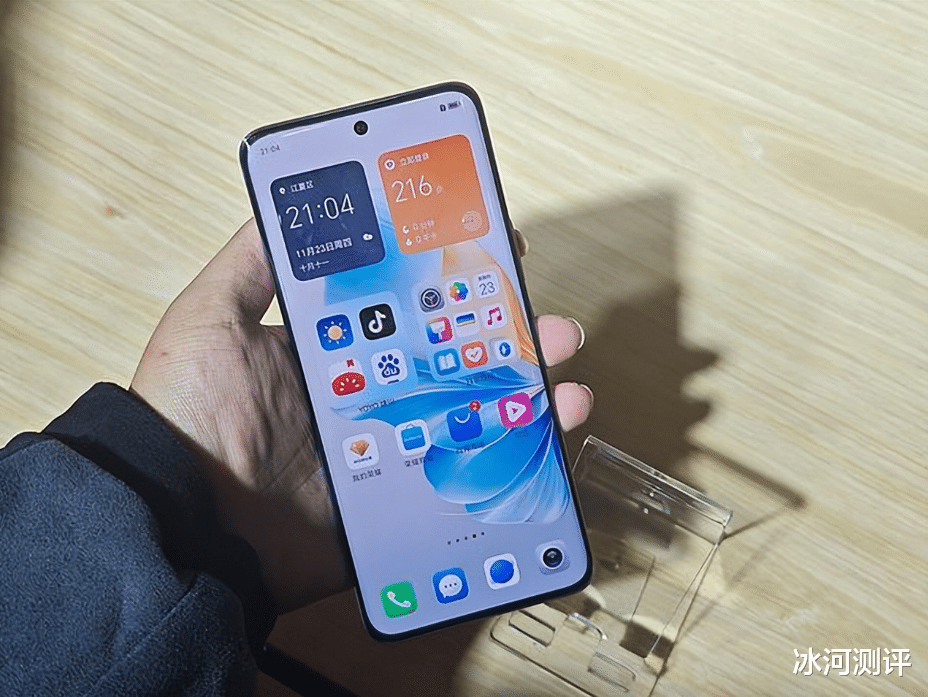 荣耀100深度测评,华为血统的中端市场新宠,性价比之王的崛起!