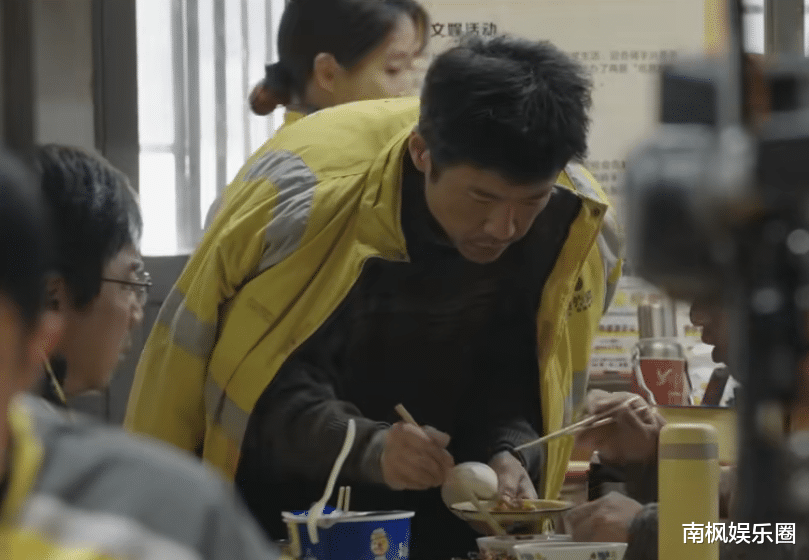吃得越狠演技越稳！王骁吃“面条”，扯下了多少演员的遮羞布