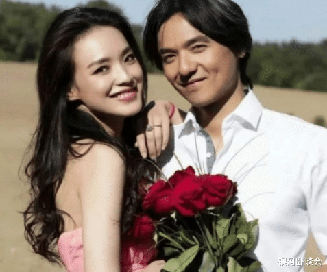 48岁舒淇“毁容式”近照曝光,满头白发,一脸皱纹