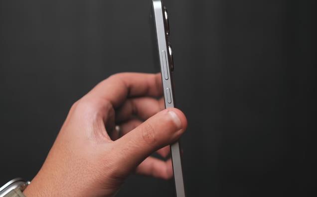 三代骁龙8s+1.5K屏+5000mAh,60个月流畅手机降到1446元