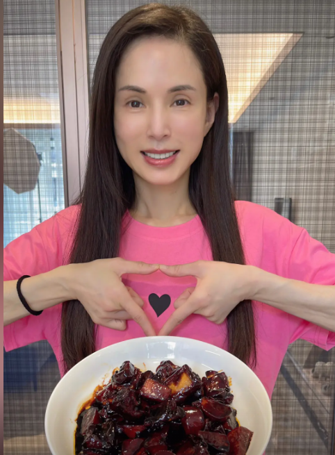 刘畊宏在苏州买一平1.5万的别墅,孩子在镇上读书,叹:比上海好