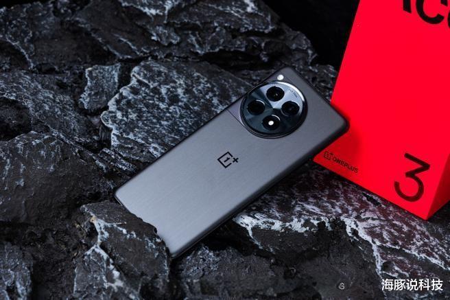 中端机“卷王”,超174万分+1.5K屏+5500mAh+100W快充