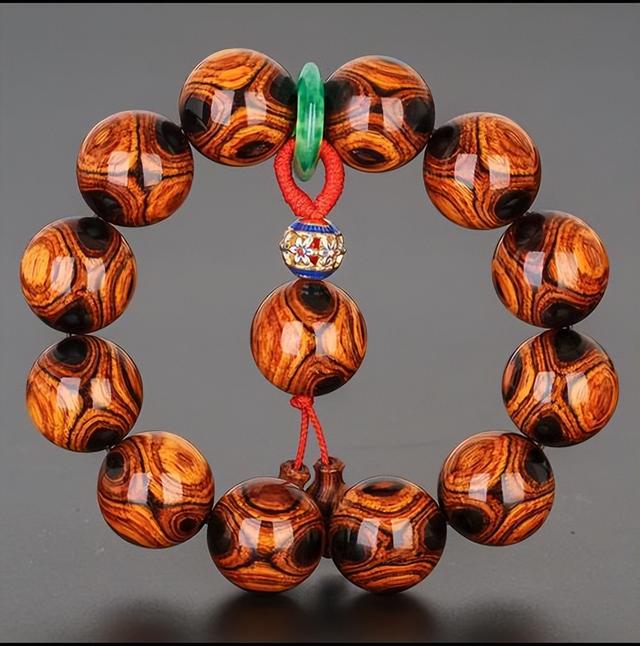 文玩人的终极选择:如果只能盘一串,你会选择什么?