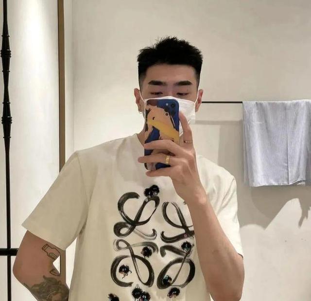 男生别乱剪发型了,22年夏天就留这三款短发,怎么看都帅气