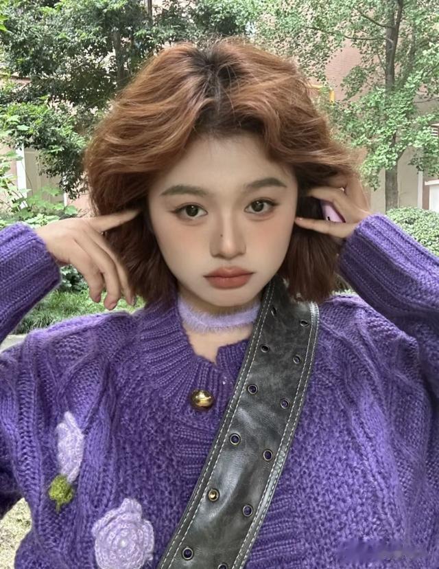 这些是圆脸最容易翻车的发型！沈月的一刀切发型又甜翻了宅男圈