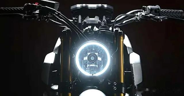 硬刚凯旋400，XSR300来袭?
