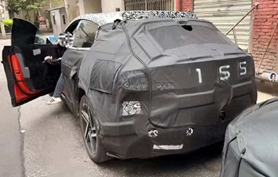 小米SUV汽车谍照曝光，小米14为新机让路跌至大米价遭疯抢！