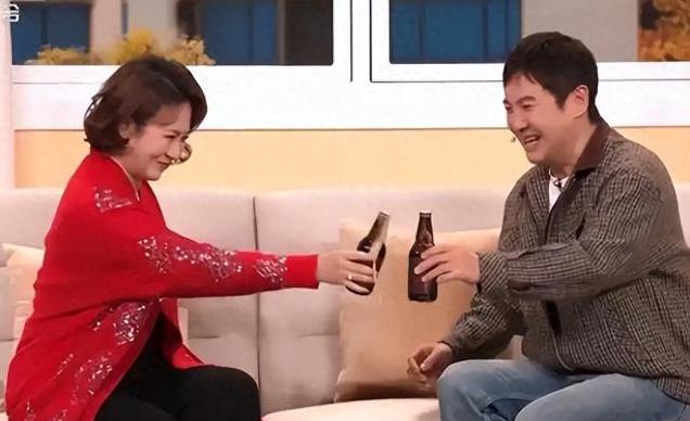 沈腾一家近况曝光!王琦暴瘦和沈腾无交流,爸妈腿脚不利索被搀扶