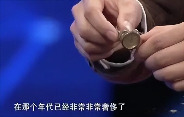 侯长荣与陈剑月，因红楼梦结缘，结婚39年无绯闻，被称为神仙眷侣