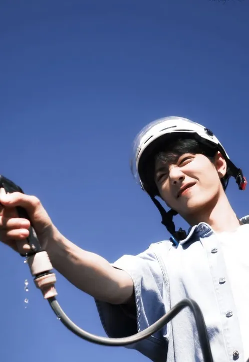 业内直率认证肖战“最火顶流”!全方位第一,肖战成功秘诀被曝光