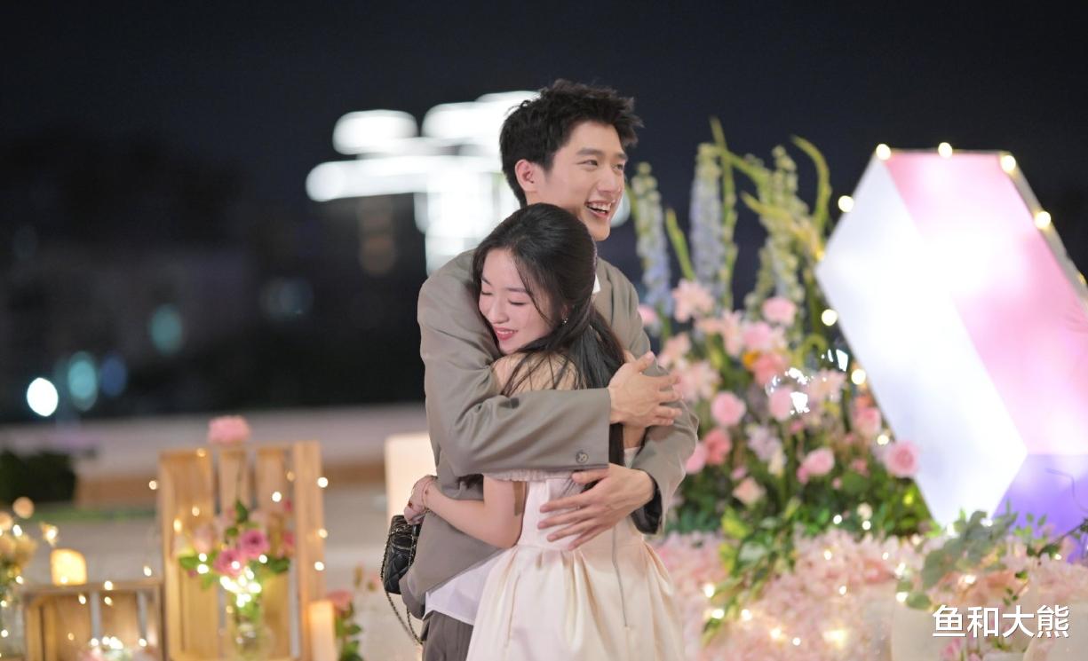 《心动7》毓言CP参加TVB台庆,谁注意乐言表现?翁青雅真做不到!