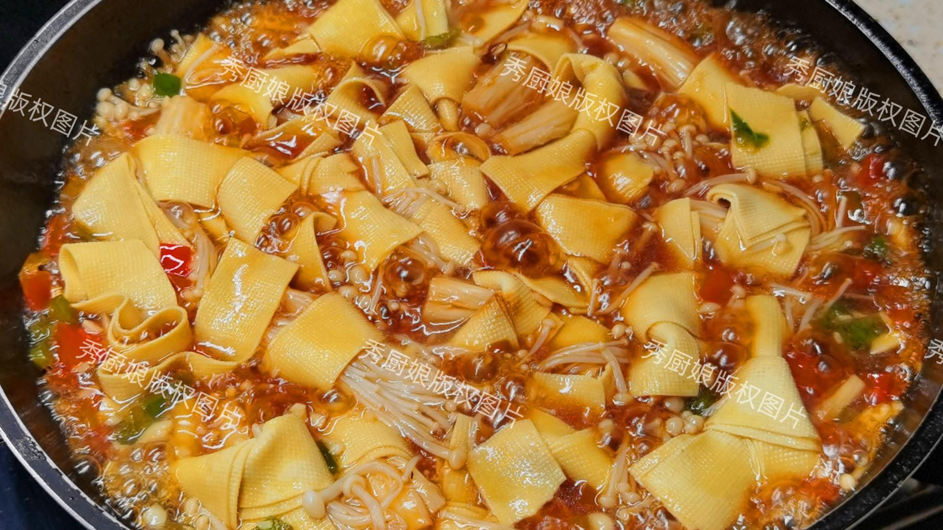 三伏天，少吃鸡鸭鱼肉，多吃它，蛋白质含量极高，3元就做一大盘