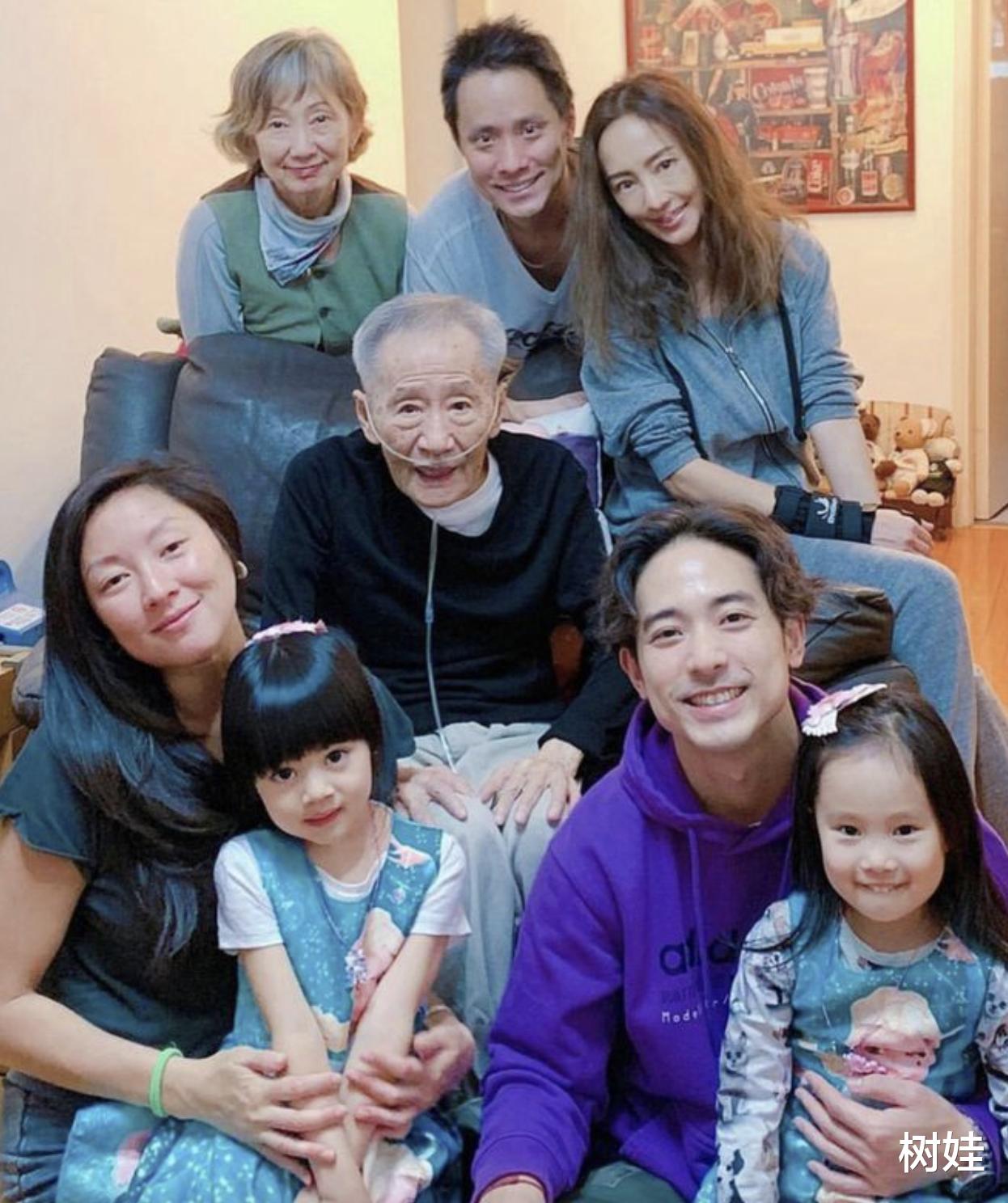 林子祥继子春节办50岁寿宴，名媛妻关颖一身贵气，心情大好喝多了