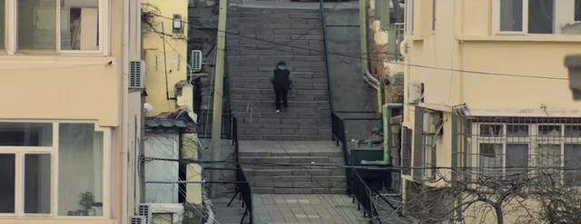 这一次，蔡明萨日娜给内娱演员敲响“警钟”，陈道明的话有人信了