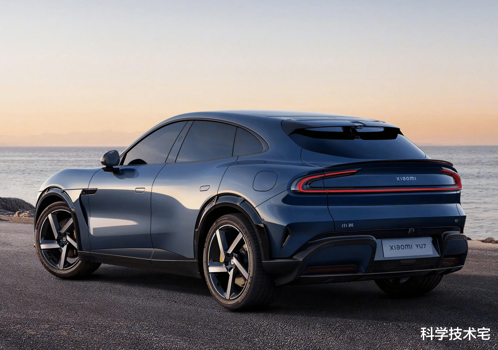 特斯拉Model Y焕新版劲敌——小米YU7发布在即，低配760km续航？