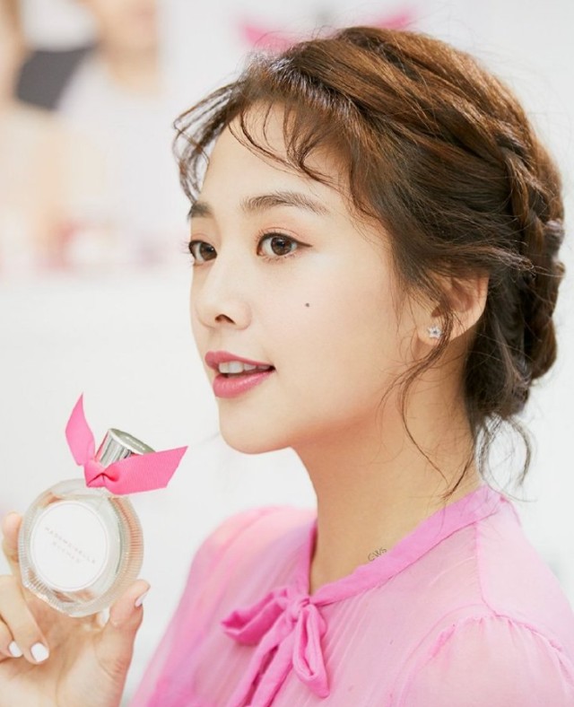 内娱又多了一个娃，35岁女顶流“去父留子”，做的比张碧晨还要狠