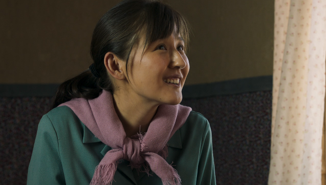 空降2集,收视率破2.4!观众:真不愧是我苦等一年的都市大剧