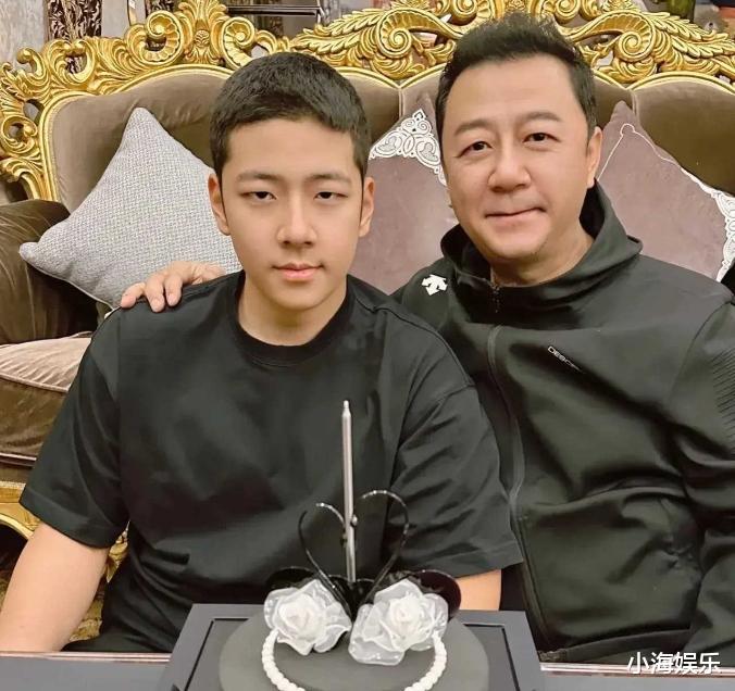 林志颖演唱会谈儿子,已经长得比自己还高,父子俩在家称兄道弟