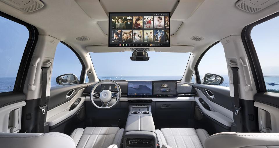 全球首款搭载“华为智驾”+鸿蒙座舱的MPV，战力飙升，还要啥腾势D9？