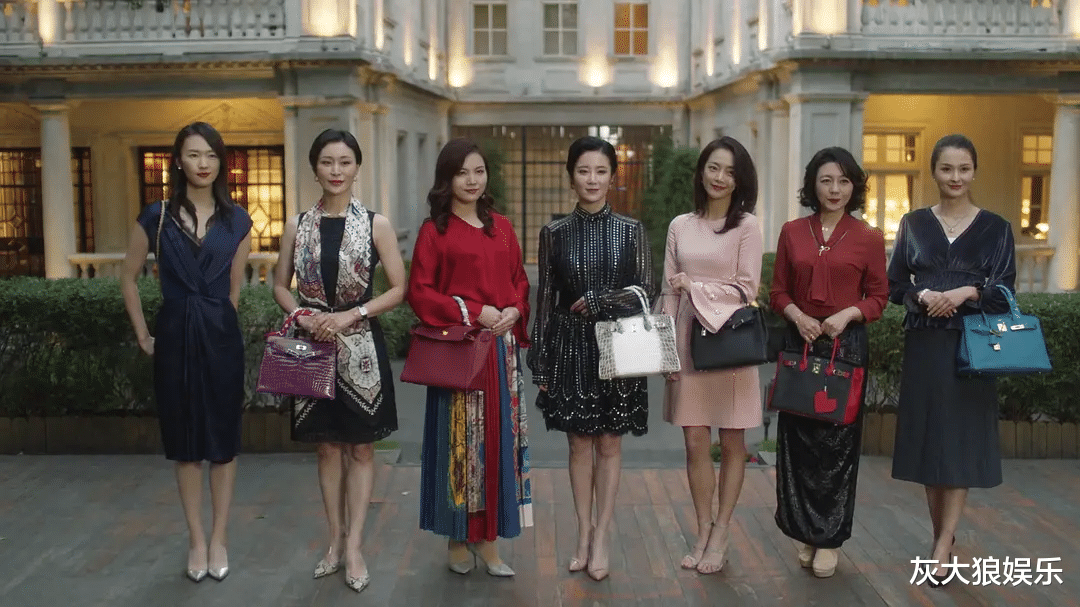 39岁童瑶演自己!风情扭胯,香汗淋漓,魅惑诱人,却惨遭暴打