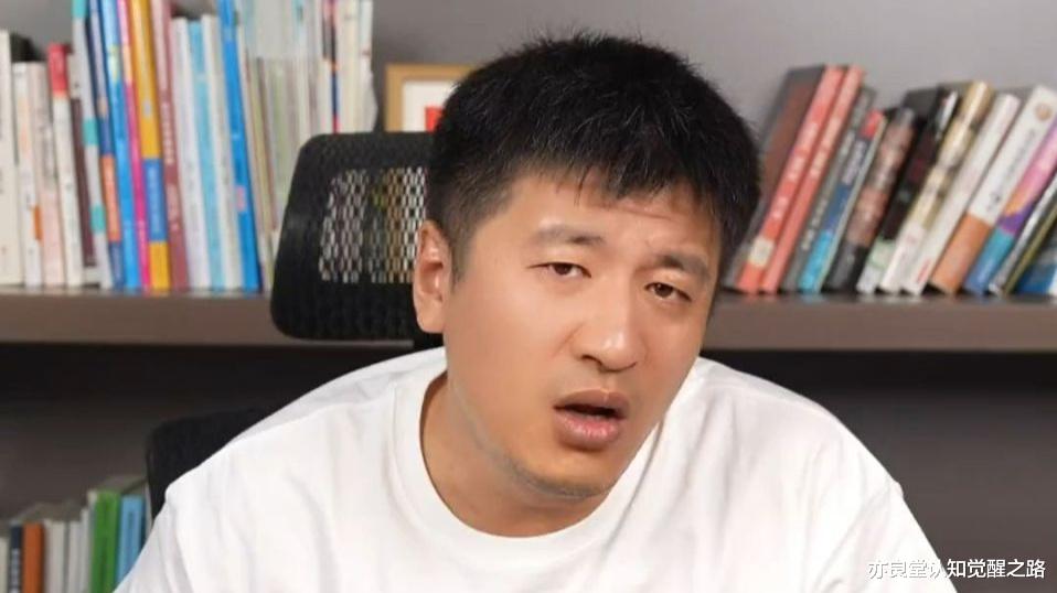 张雪峰又说大实话了：为什么学校宁愿去教没用的知识，也不会教你谋生？