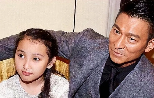 刘德华女儿高调亮相,太漂亮了吧,恐怕是娱乐圈颜值最高的星二代