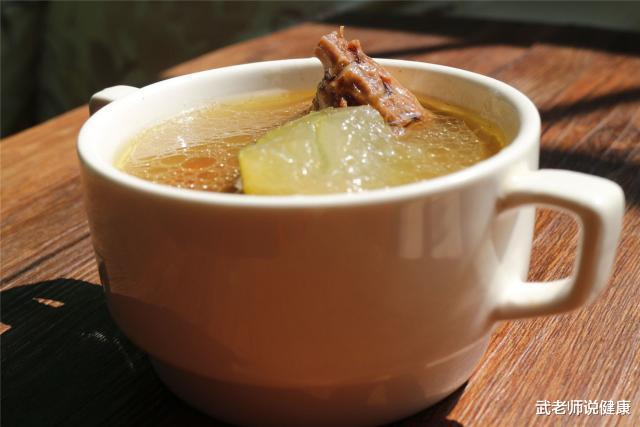 脂肪堆积太多，可能引来脂肪肝，若有这些表现，你要留意了！