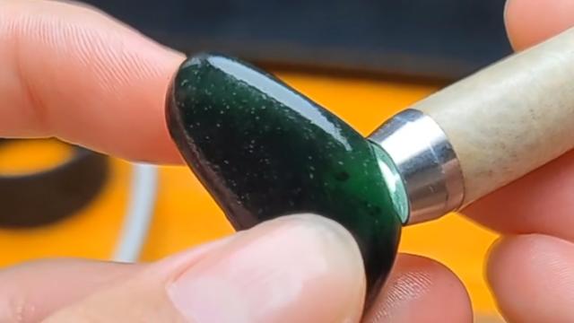 你上当了吗？价值天差地别！盘点8种“神撞脸”和田玉的天然玉石