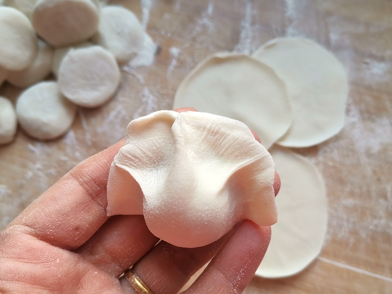 夏天吃饺子，韭菜芹菜靠边站，用这菜清爽又鲜美，比肉馅的好吃！