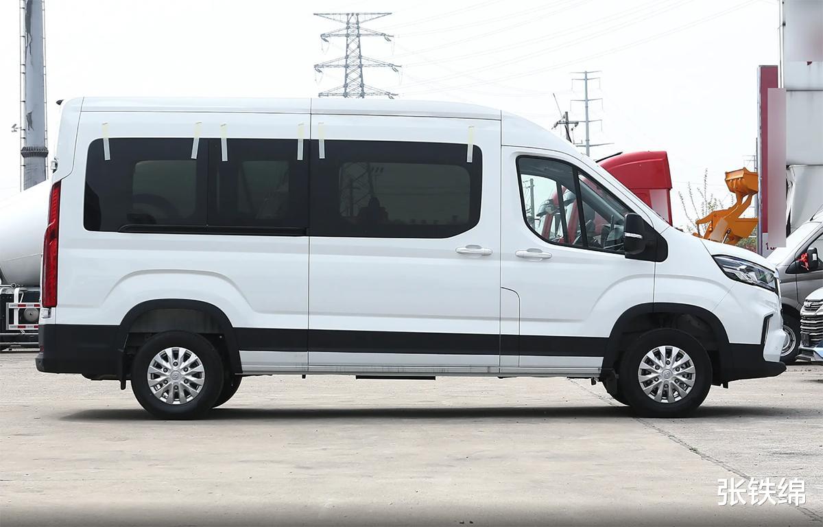 上汽大通V90新车型上市，侧滑门，7/9座布局，搭载2.0T柴油动力