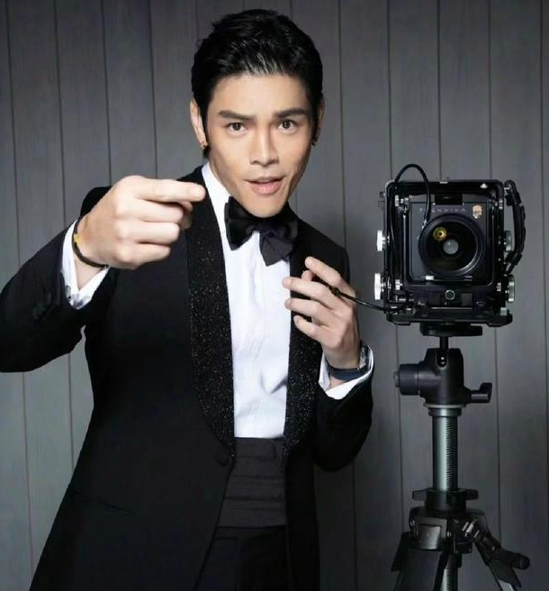 向佐退赛发百字长文，把娱乐圈的体面撕了个粉碎，可惜了黑泽和雅