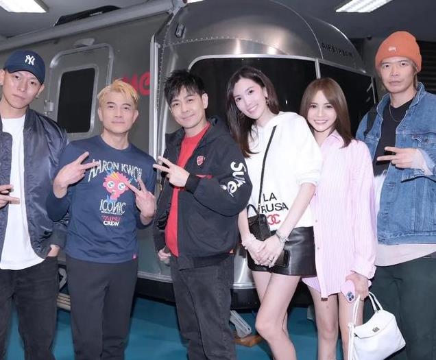 林志颖现身郭富城演唱会,娇妻陈若仪太惹眼,又白又瘦不像3孩妈