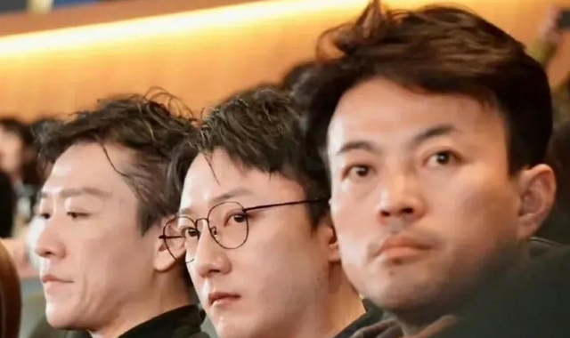 红得快，凉得快的4位明星，以前是男神女神，如今“无人问津”