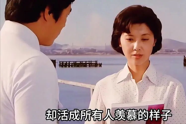 她是中国第一美女，结2次婚都没孩子，如今72岁仍美得令人羡慕！