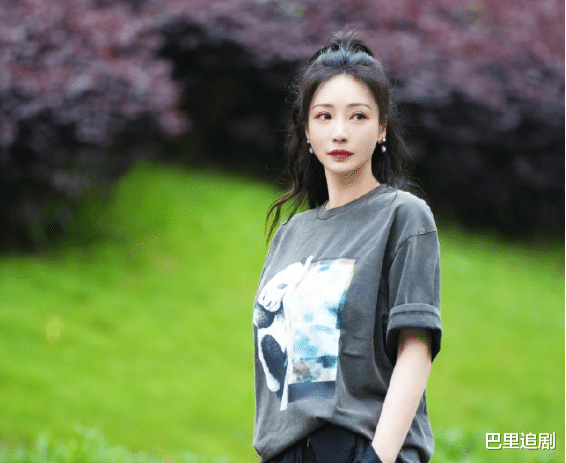 柳岩公开曾被某当红女主持人拒绝同台，这个女主持人和吴昕认识！