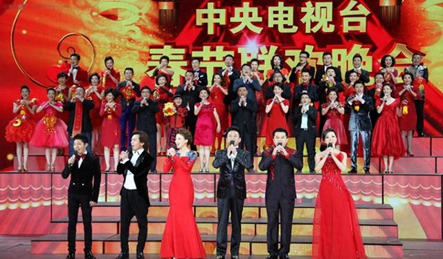 2025央视春晚路透曝光，看到在场嘉宾网友表示：今年的电费又省了