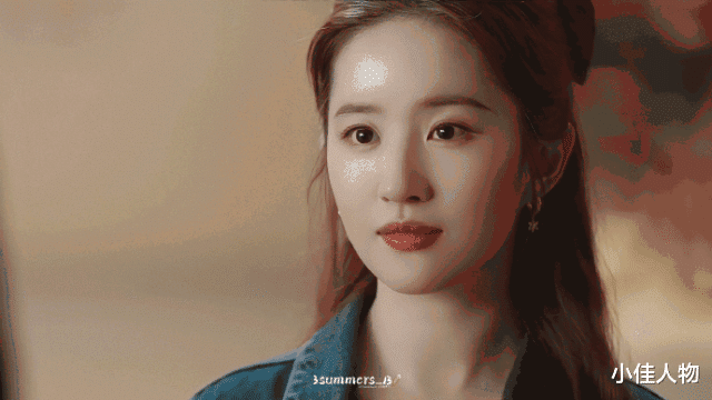 《玫瑰的故事》作者亦舒:19岁未婚生子,28岁抢闺蜜男友,一生不认儿子