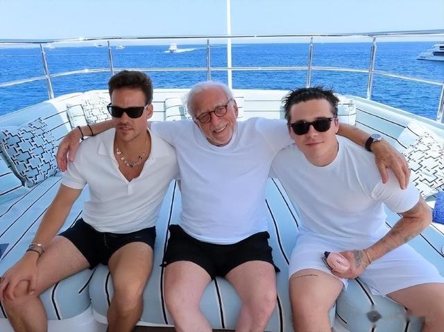 贝克汉姆长子:入赘犹太富豪家族吃软饭,3周年晒美女老婆赤身照