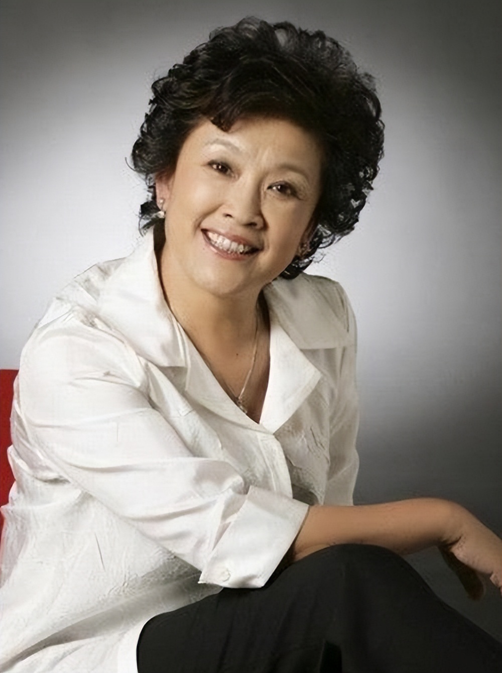 著名演员宋春丽61岁高龄做妈妈,称这是她这辈子最正确的决定